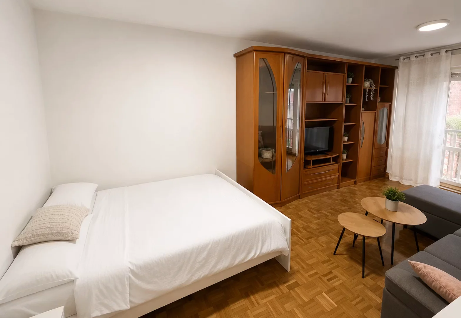Habitación asequible para estudiantes con buena iluminación en 