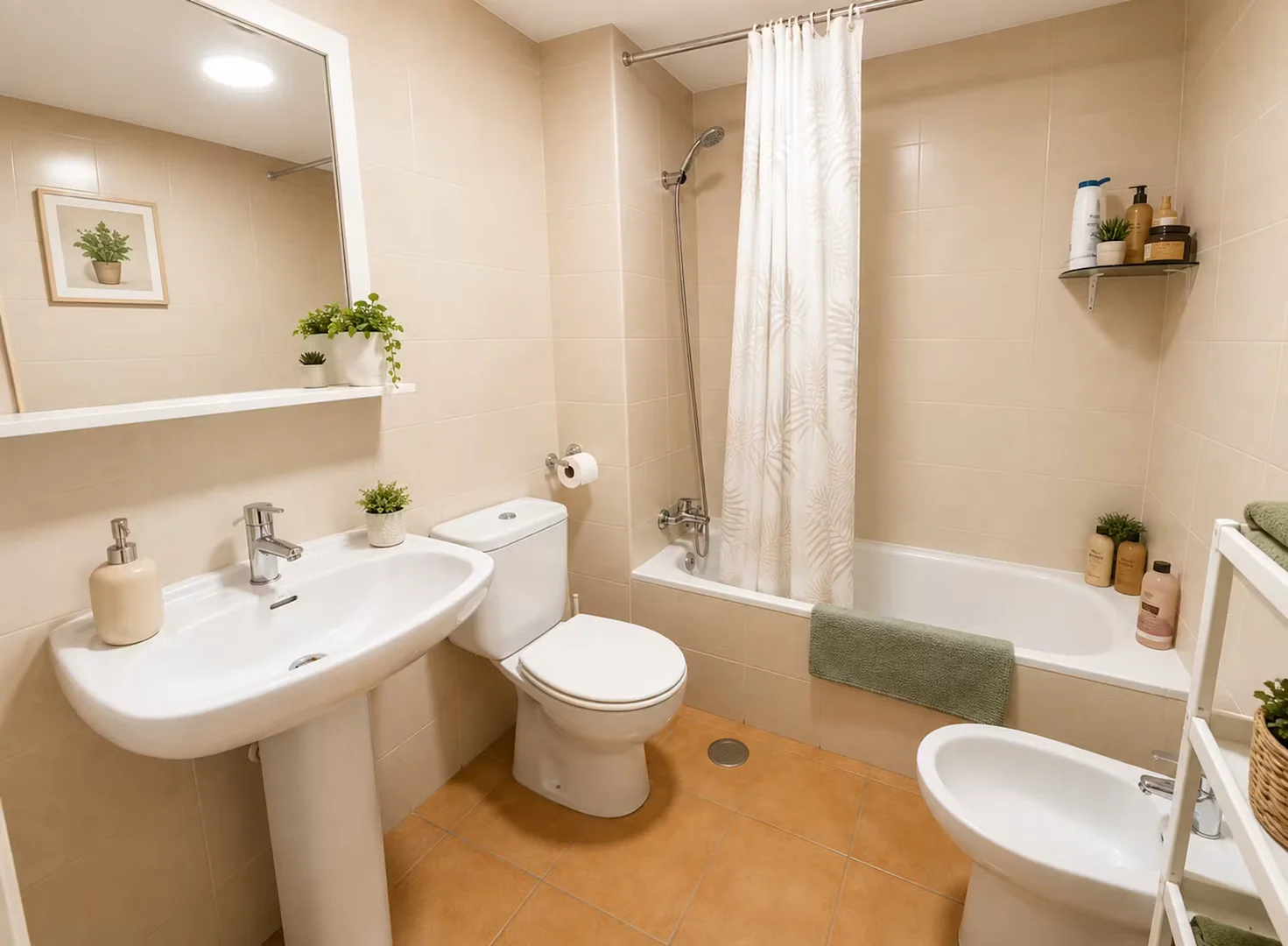 Habitación estudiantil luminosa y aireada con fácil acceso a la universidad en 