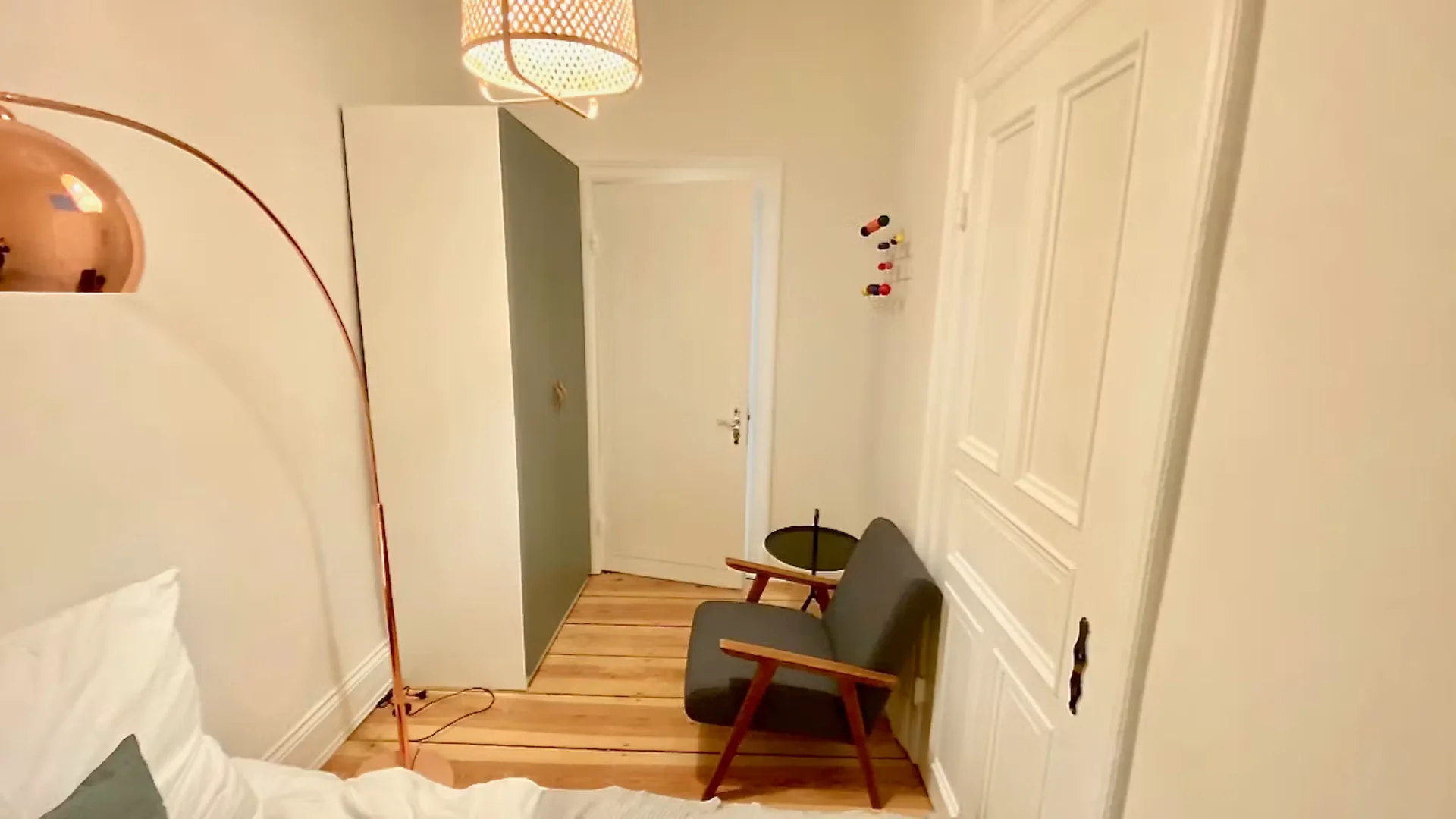Funktionelles Studentenzimmer perfekt zum Studieren in 