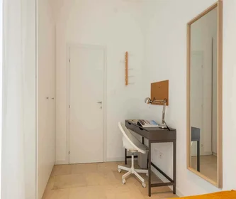 Habitación privada en Via Salvatore Barzilai, 9, 20146 Milano MI, Italy, imagen 9 de 21