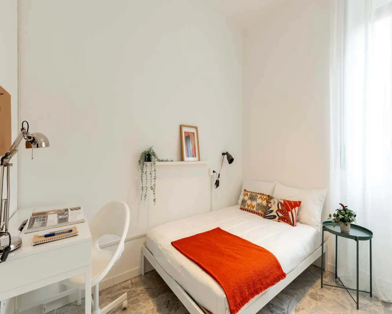 Habitación asequible para estudiantes con buena iluminación en 