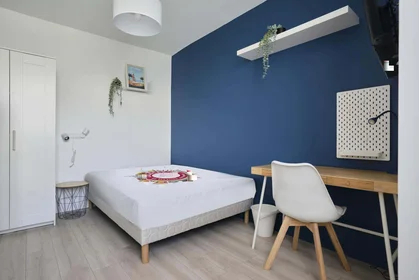 Private room at 271 Rue d'Estienne d'Orves, 92700 Colombes, France, image 1 of 39