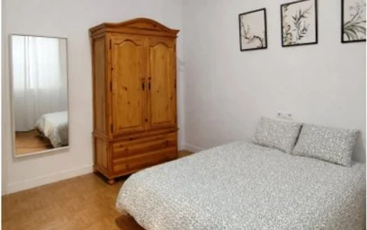 Private room at C. Malasaña, image 4 of 19