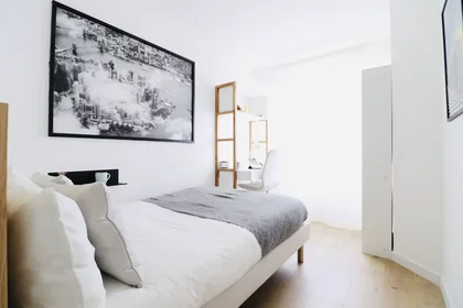 Private room at Rue Guiglia, Thiers, image 2 of 10