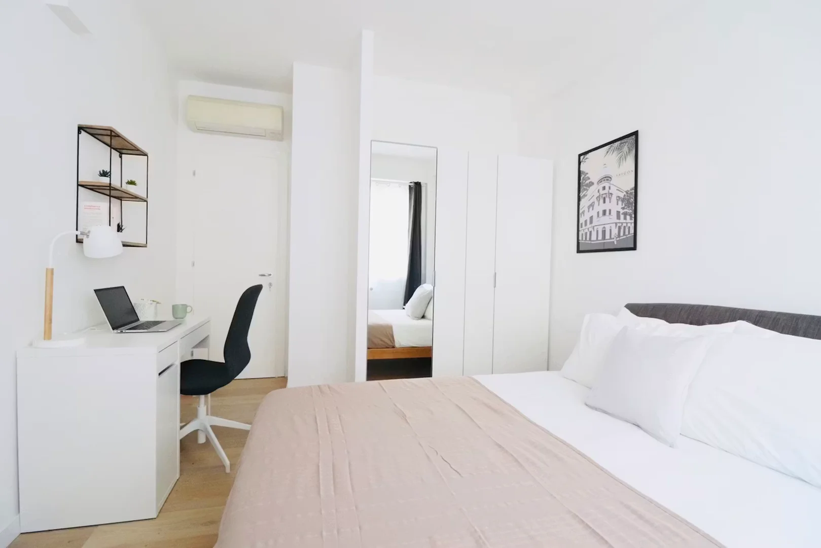 Budget-friendly student room close to campus in 