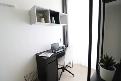 Chambre privée à Rue Barla, Le Port, image 4 de 10