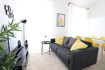 Chambre privée à Rue Barla, Le Port, image 8 de 10