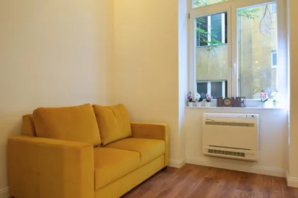 Entire apartment at Királyi Pál utca 5-7, image 6 of 16