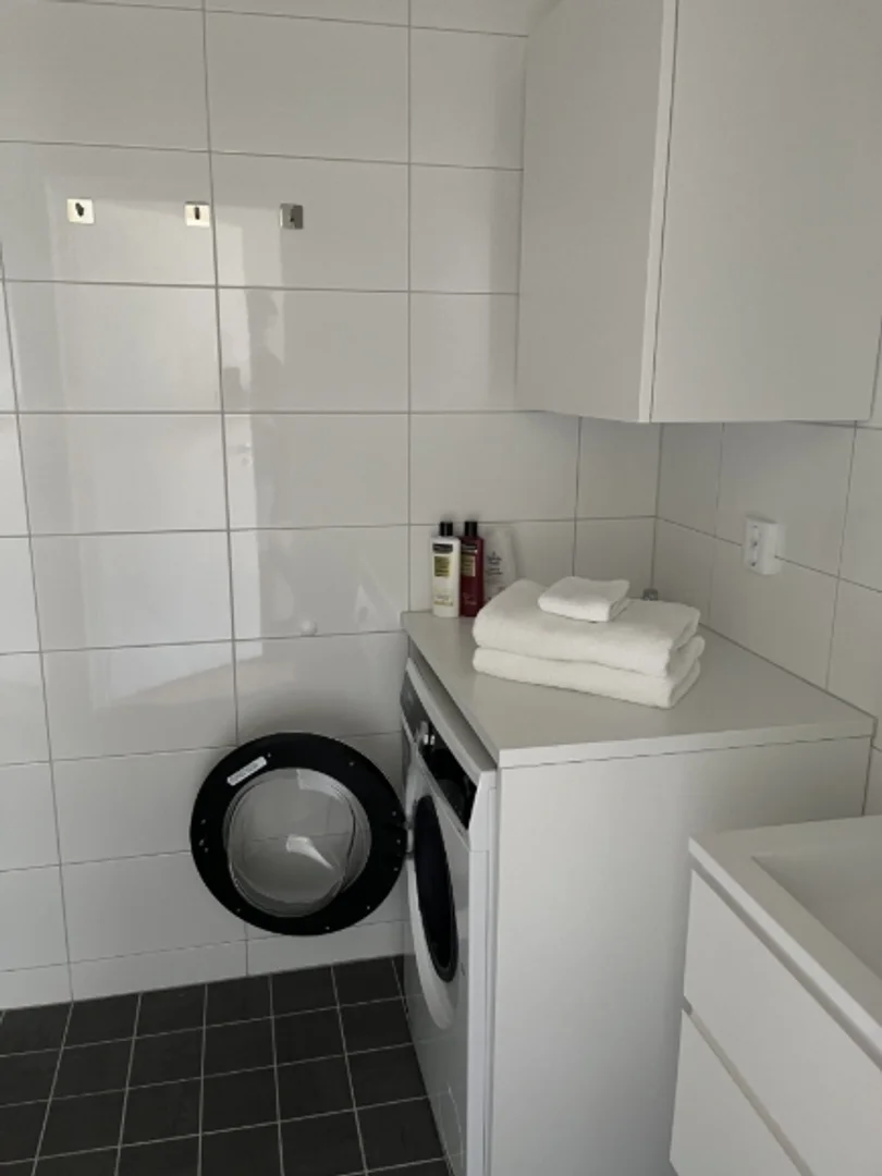 Funktionelles Studentenzimmer perfekt zum Studieren in 