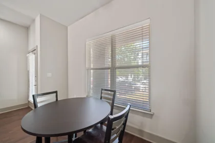 Alojamiento entero en residencia en 614 Holleman Dr E, College Station, TX 77840, United States, imagen 6 de 33