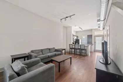 Alojamiento entero en residencia en 614 Holleman Dr E, College Station, TX 77840, United States, imagen 8 de 33