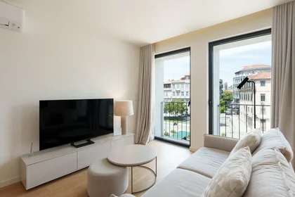 Logement entier à Praça dos Poveiros 118, image 2 de 24