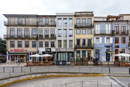 Logement entier à Praça dos Poveiros 118, image 24 de 24