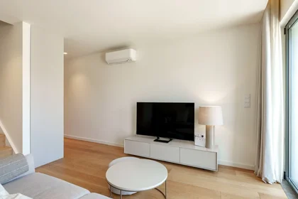 Logement entier à Praça dos Poveiros 118, image 5 de 24