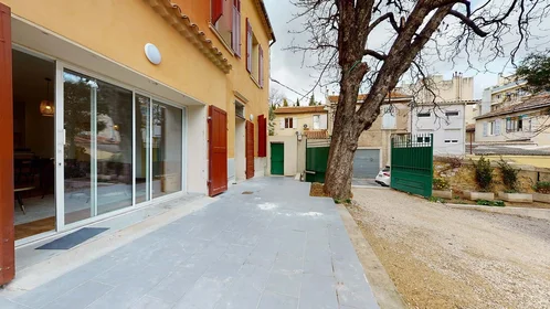Entire apartment at 1 Rue de la Clinique, 13004 Marseille, France, image 26 of 33