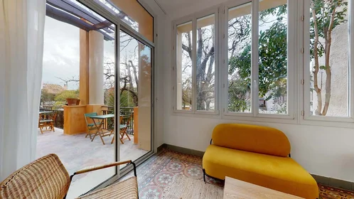 Entire apartment at 1 Rue de la Clinique, 13004 Marseille, France, image 6 of 33