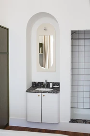 Private room at Saint-Gilles, Saint-Gilles, image 28 of 51