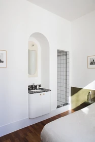 Private room at Saint-Gilles, Saint-Gilles, image 33 of 51