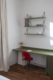 Private room at Saint-Gilles, Saint-Gilles, image 49 of 51