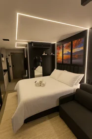 Entire apartment at Alameda Alceu Wamosy, image 14 of 18