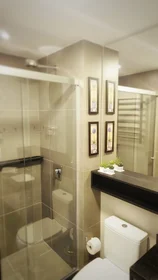 Entire apartment at Alameda Alceu Wamosy, image 10 of 18