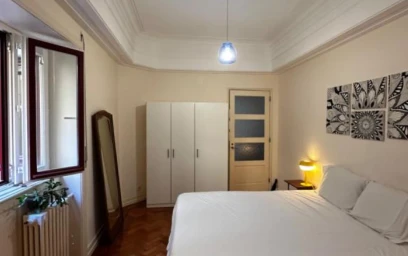Quarto privado em R. de Sá da Bandeira, imagem 2 de 16