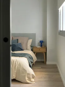 Dairenin tamamı konumu Carrer d'Enmig, 9 10 görüntüsü
