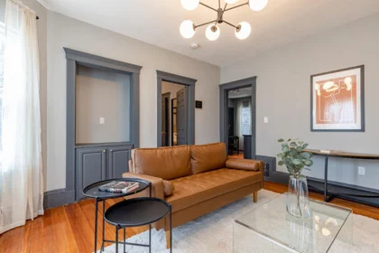 Habitación privada en #326: Savin Hill Boston 02125, imagen 1 de 10