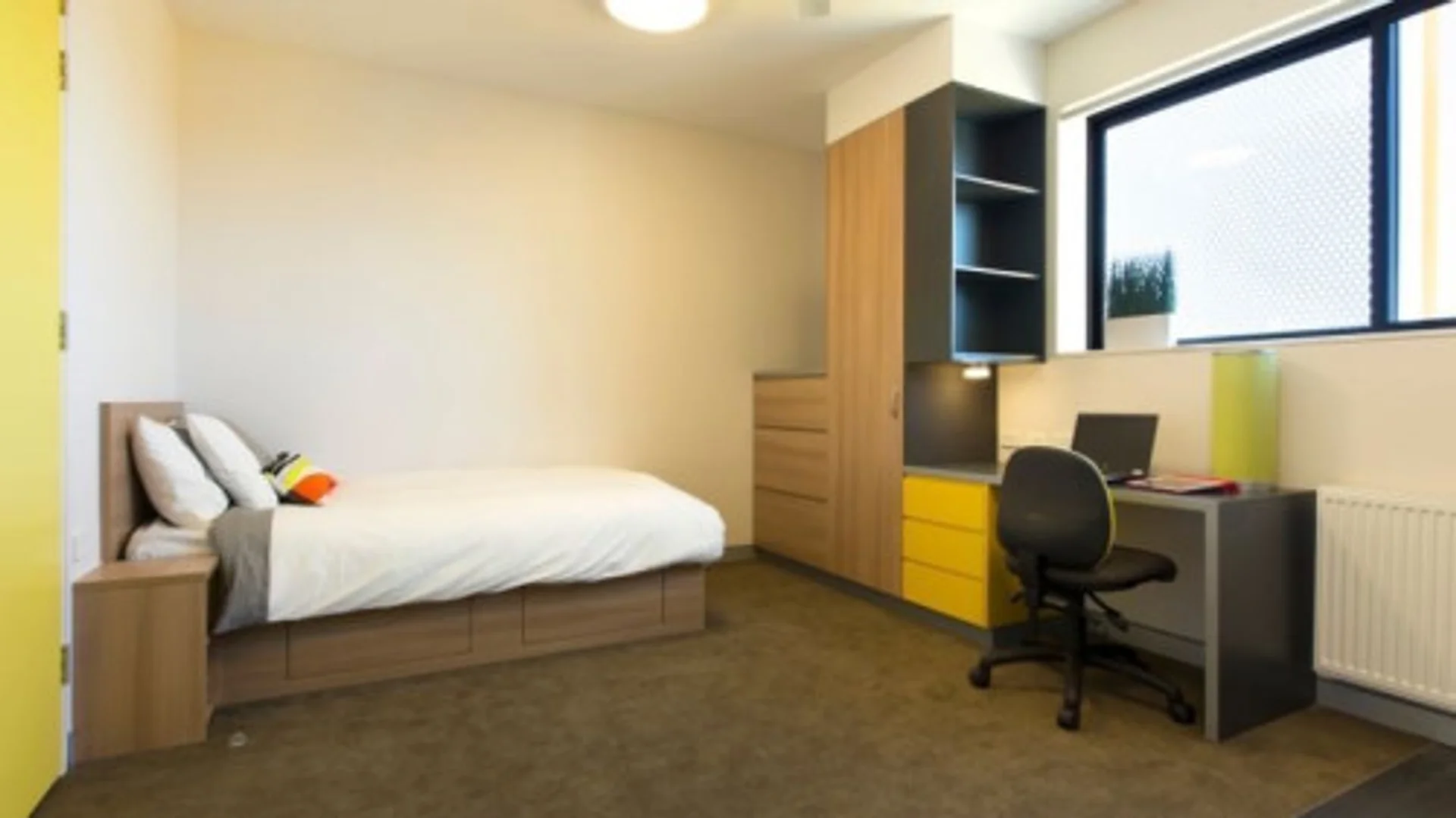 Habitación para estudiantes en  con modernas comodidades
