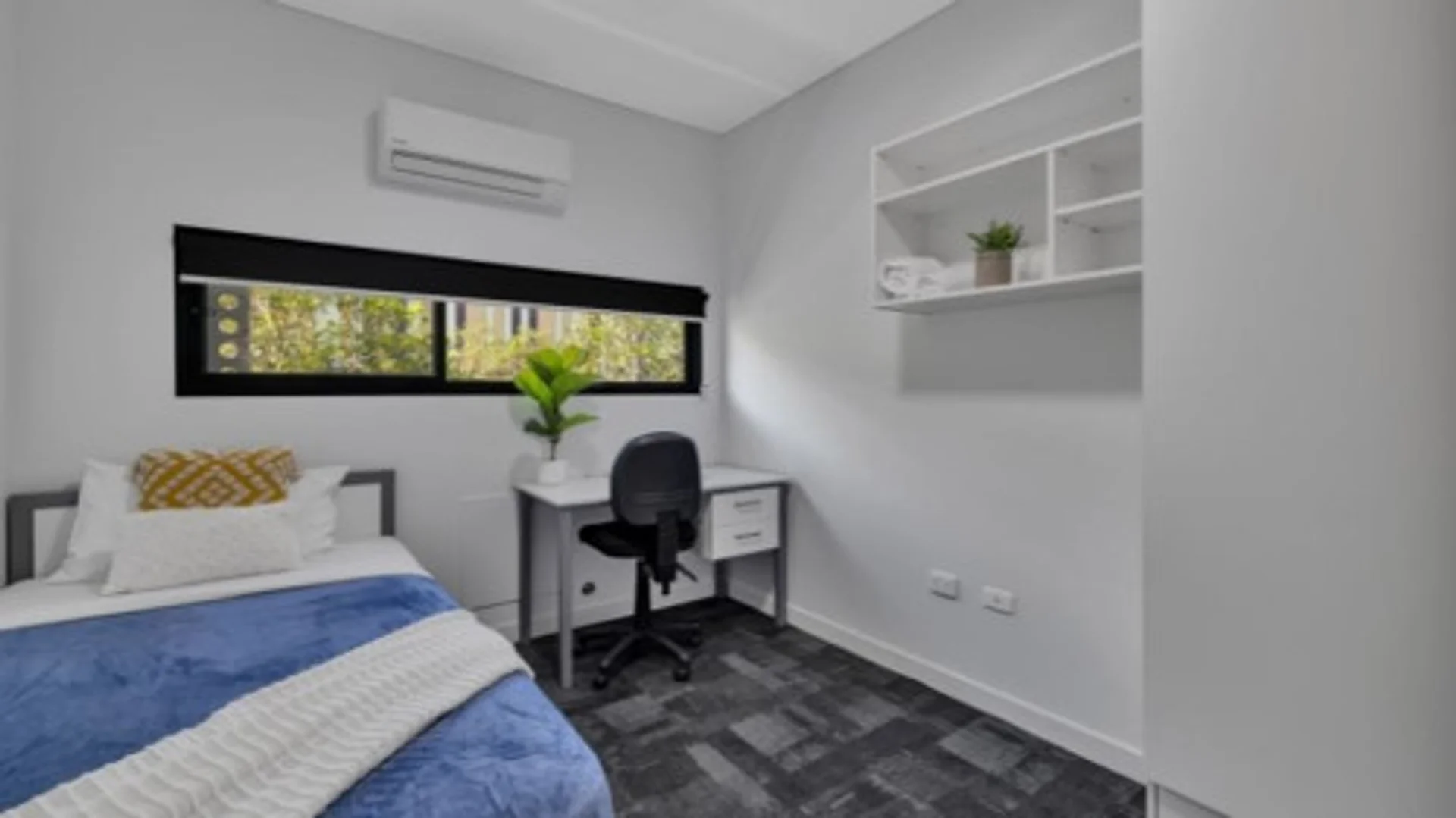 Habitación estudiantil funcional perfecta para estudiar en 
