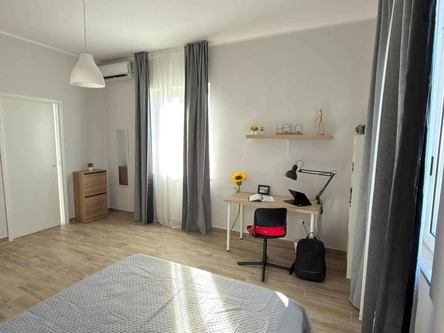 Cozy room for students available in
