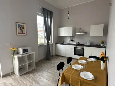 Quarto privado em Via Tirino, imagem 4 de 10