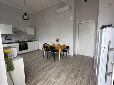 Quarto privado em Via Tirino, imagem 7 de 12
