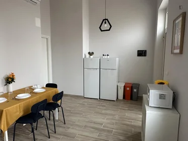 Quarto privado em Via Tirino, imagem 8 de 12