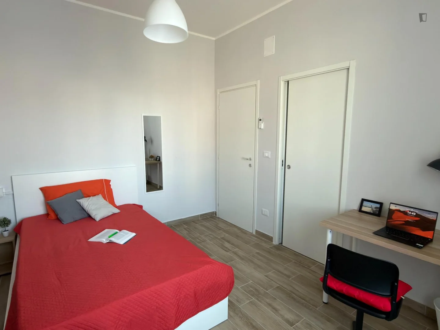 Quarto de estudante funcional perfeito para estudar em 