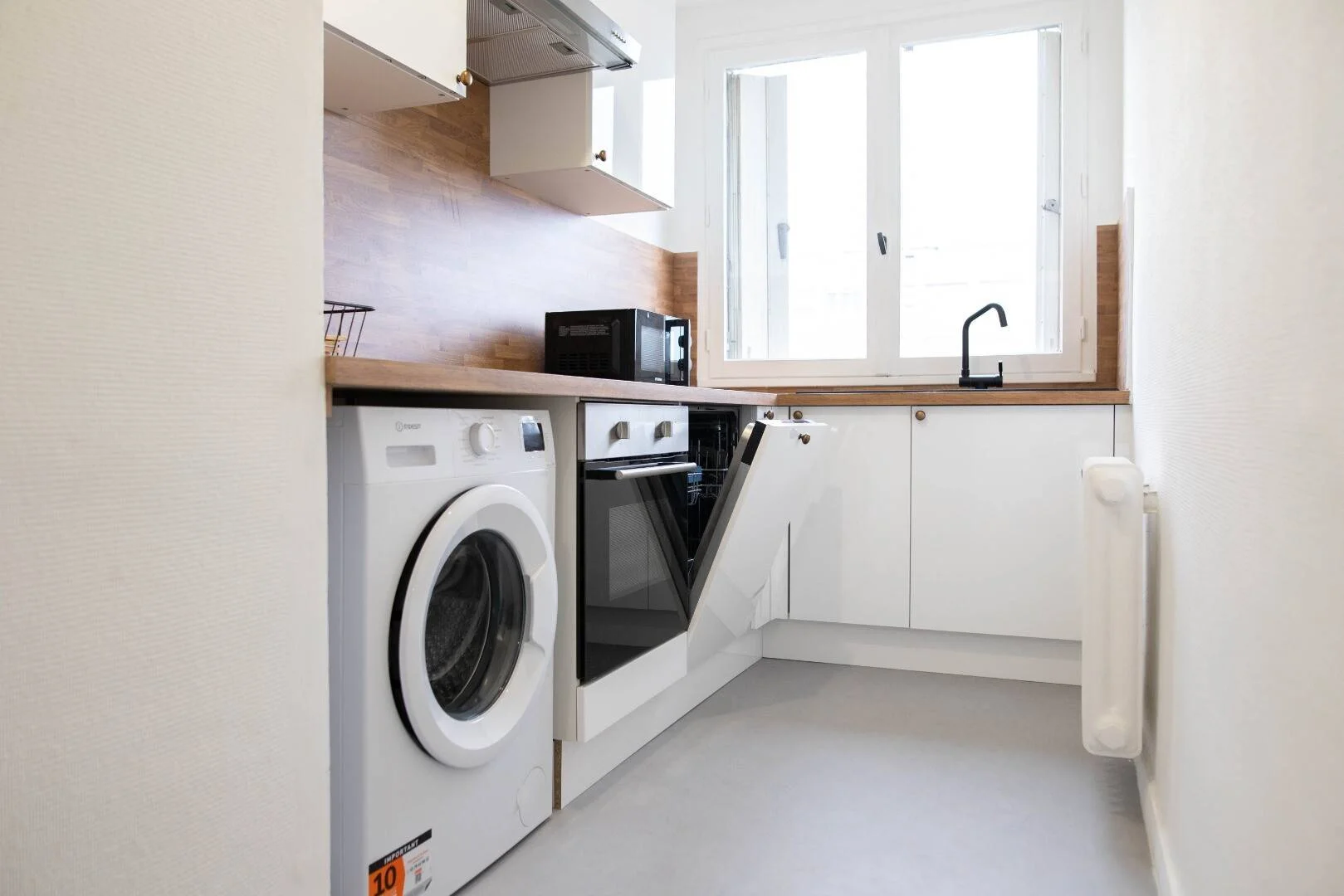 Comfortable and spacious student room in 