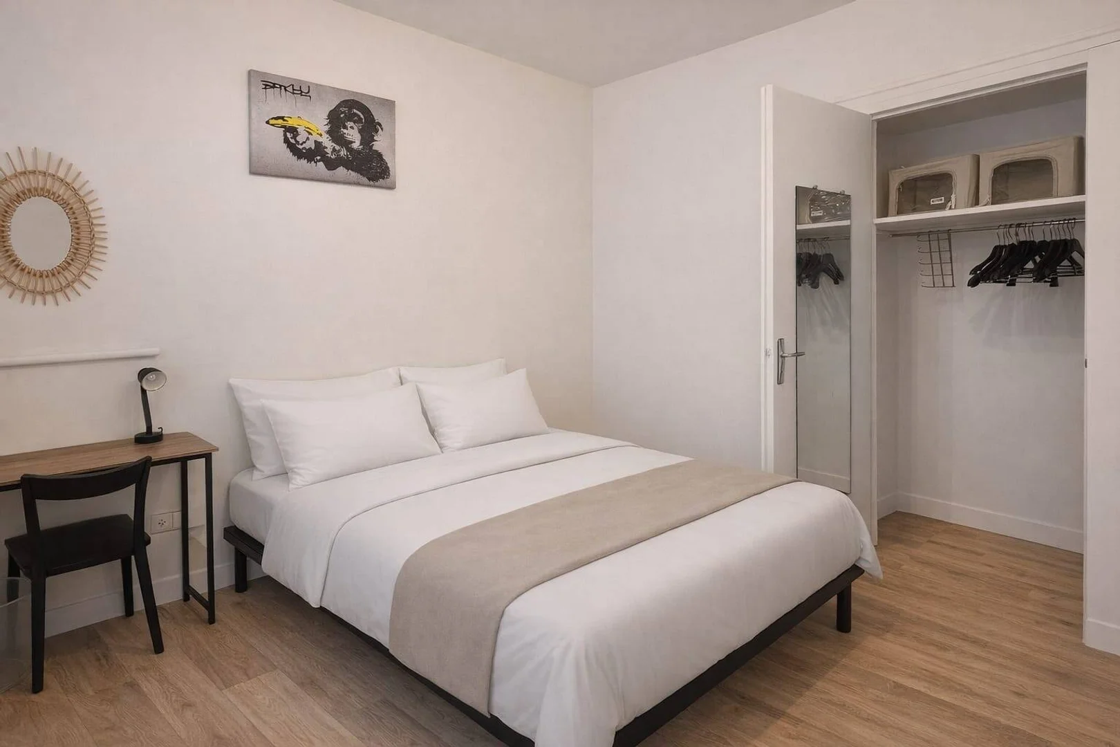 Habitación estudiantil económica cerca del campus en 