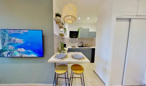 Private room at Antibes, 06600, image 1 of 10
