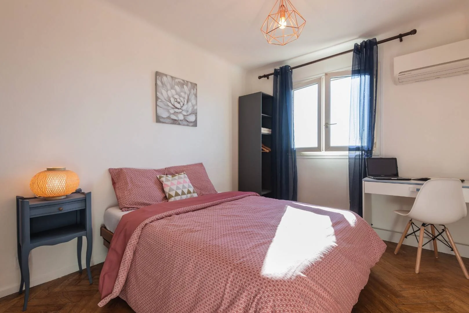 Zimmer in Studentenwohnung in  zu vermieten, voll möbliert