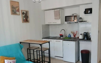 Private room at Cannes, 06400, image 3 of 14