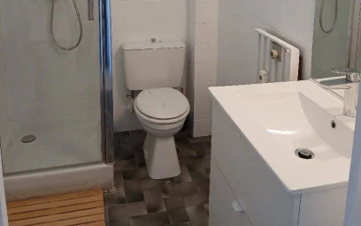 Private room at Cannes, 06400, image 8 of 14