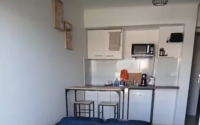 Private room at Cannes, 06400, image 10 of 14