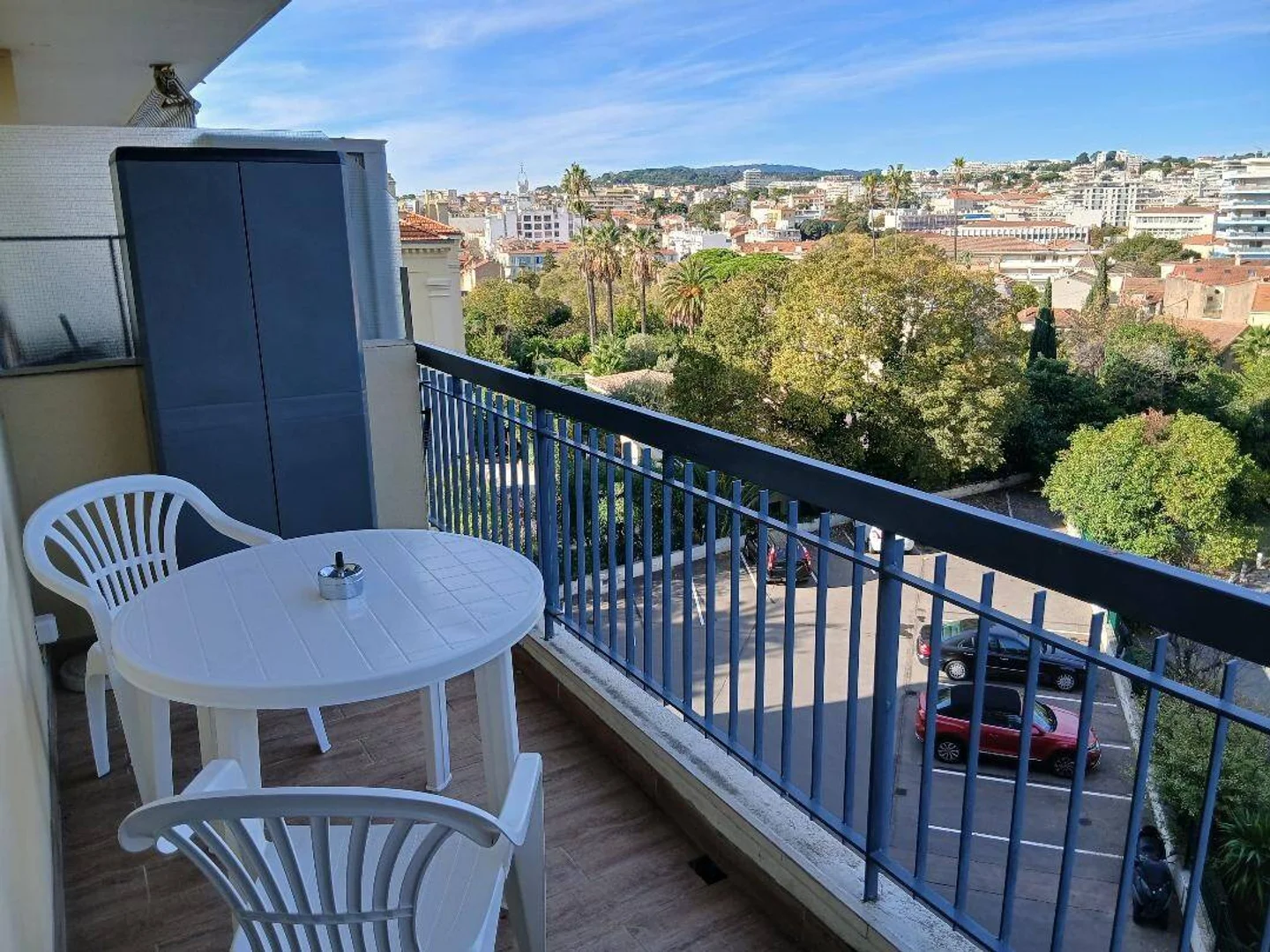 Budget-friendly student room close to campus in 