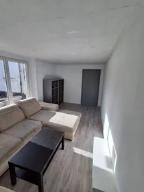 Chambre privée à Charleroi, 6020, image 2 de 10