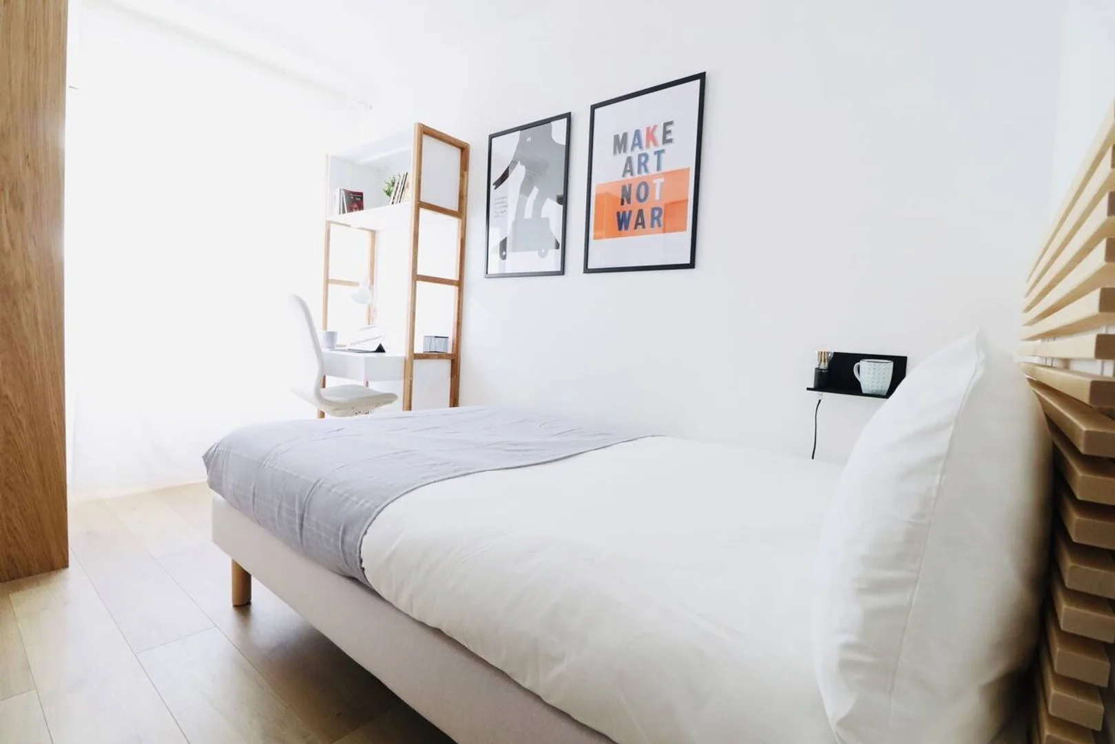 Chambre abordable pour les étudiants avec un bon éclairage dans 
