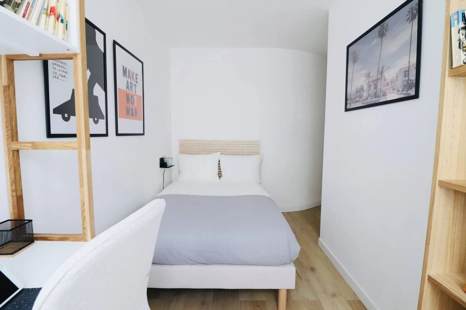 Chambre d'étudiant économique avec emplacement pratique dans 
