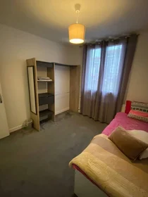 Privatzimmer in der Villeurbanne, 69100, bild 1 von 10