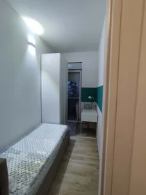Habitación privada en V.le Pietro Pietramellara, 40121 Bologna BO, Italy, imagen 1 de 10