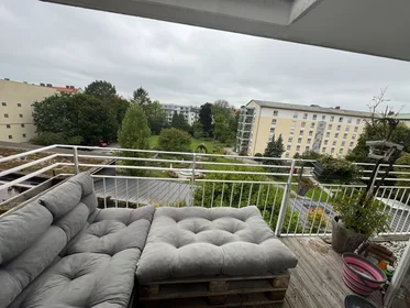 Entire apartment at Isartalstraße 14, image 1 of 10