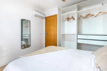 Privatzimmer im Wohnheim in der Calle Casajara, 7, bild 2 von 49